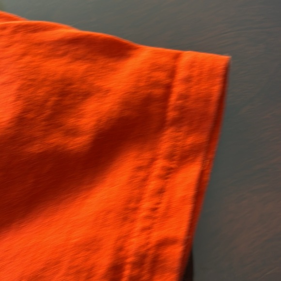 Bear Tshirt from Vancouver in nice condition size 10-12 medium boys - Picture 6 of 7